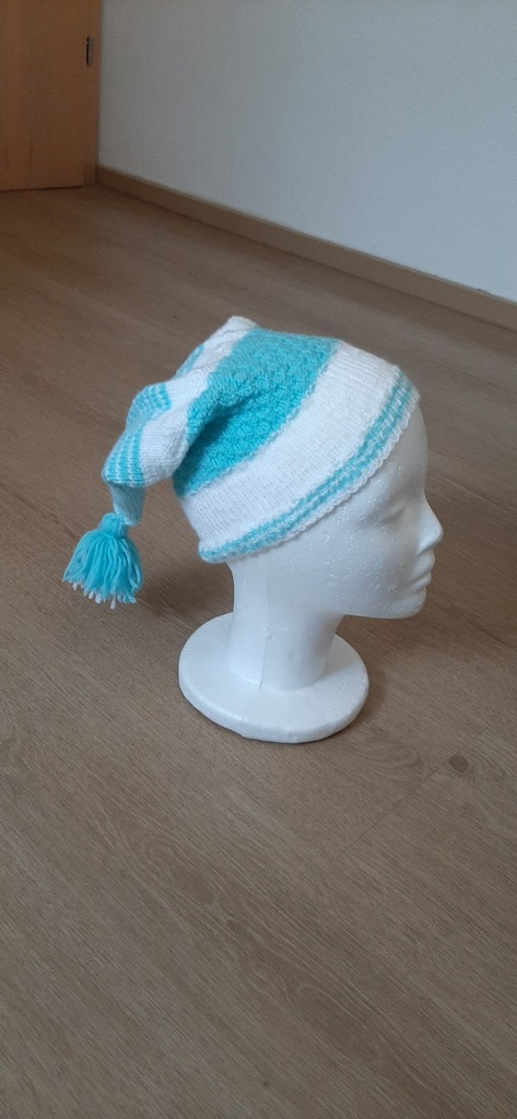 Kindermütze blau-weiß