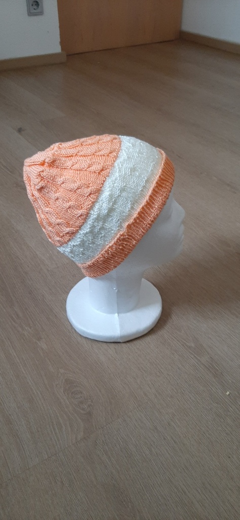 Kindermütze lachsfärbig